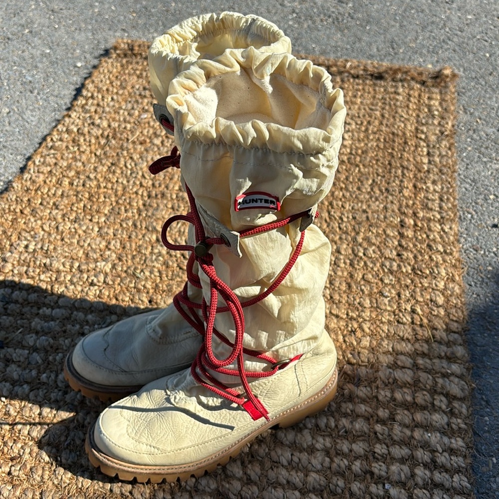 Hunter Cream Tall Winter Rain Boots with Red Laces